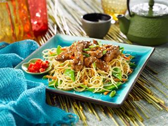 Orange Ginger Chicken dengan Mie Sesame Pan Goreng