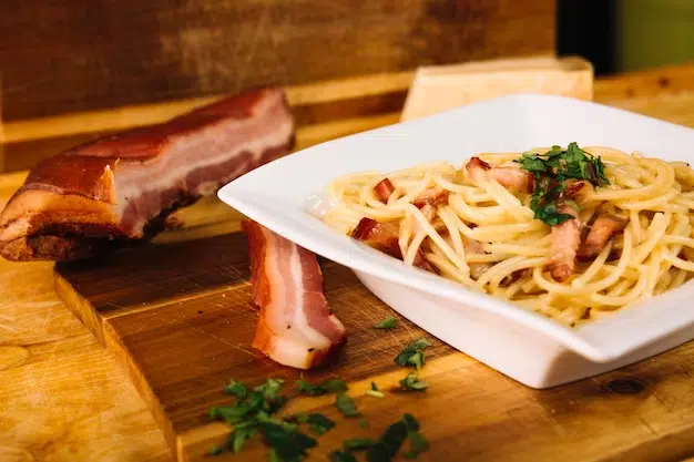 Spaghetti Aglio Olio Smoked Beef