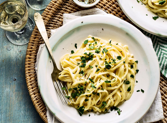 fettucine pasta yang lezat dan fleksibel